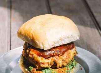 Sándwich de Vada Pav: Receta Tradicional India de Fritura de Papa news-06082024-225715